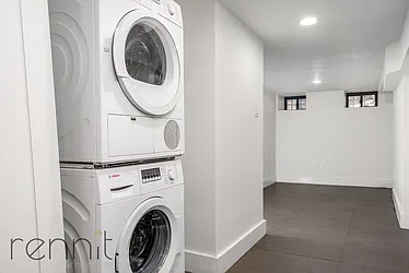 Rented by Rennit Inc.