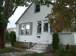 255 Budlong Rd, Cranston, RI 02920