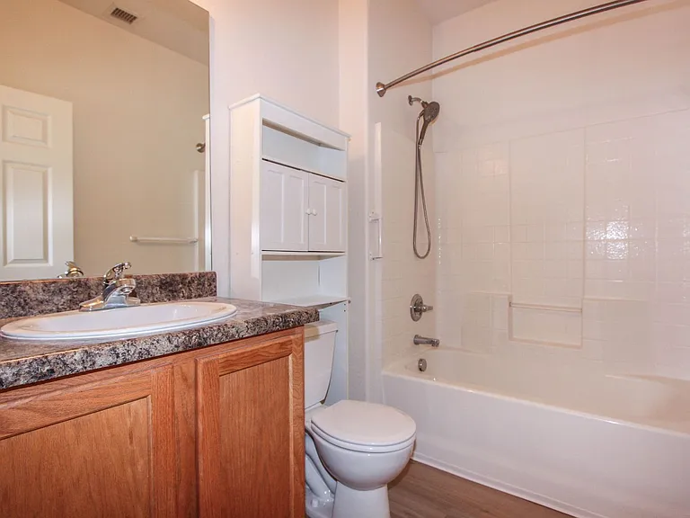 607 N Cortina St — Photo 15