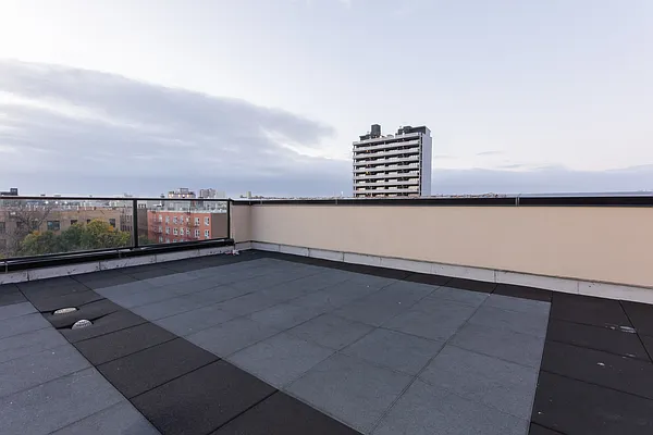 Rented by Twin Group | media 29