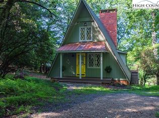 825 Ridge Rd, Glade Valley, NC 28627