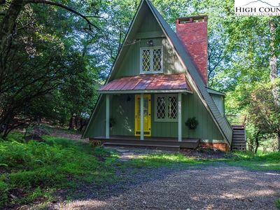 825 Ridge Road, Glade Valley, NC, 28627