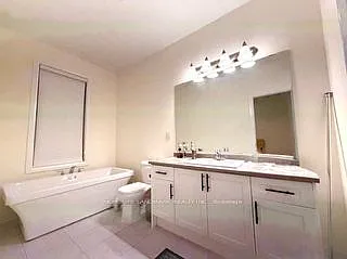 11409 Leslie St — Photo 3
