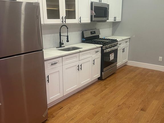 5th image of 2126 Chatterton Ave #3