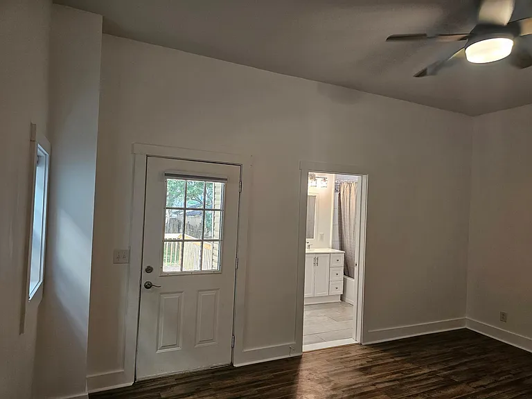 1616 Ellwood Ave #F1 — Photo 25