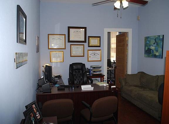 5th image of 8721 Oak St