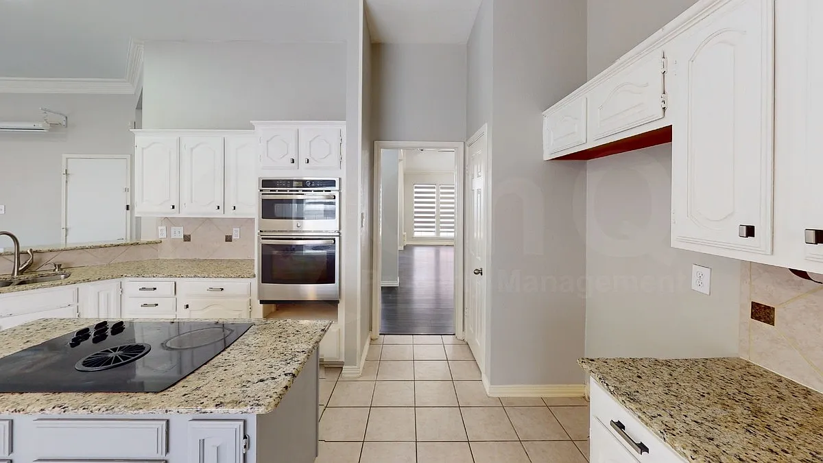 3 bed, 2.0 bath, 2091 sqft, $2,900 — Photo 4