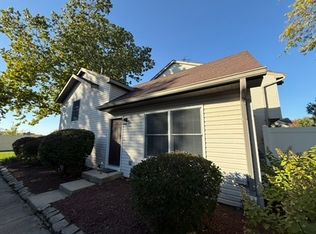 65 Spuhler Dr #65, Batavia, IL 60510