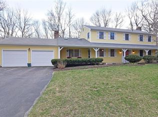 4 Darl Ct, East Greenwich, RI 02818