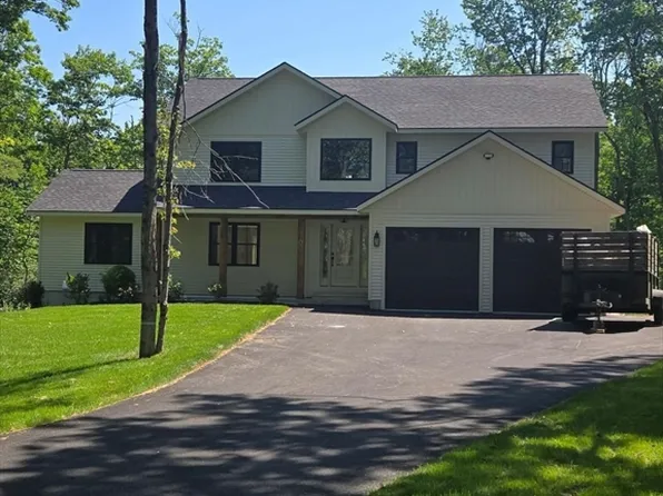 160 Willard Rd, Ashburnham, MA 01430