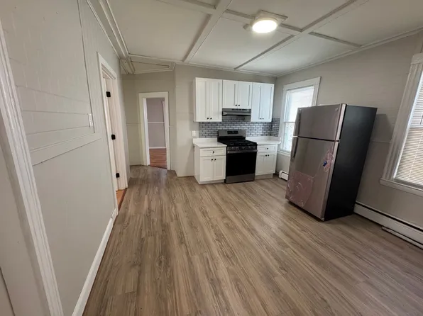 58 Pilling St Unit 2, Haverhill, MA 01832