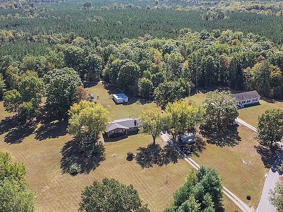 2nd image of 23392 Carolwood Ln