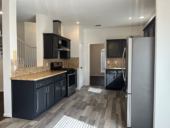 Kitchen with all appliances included