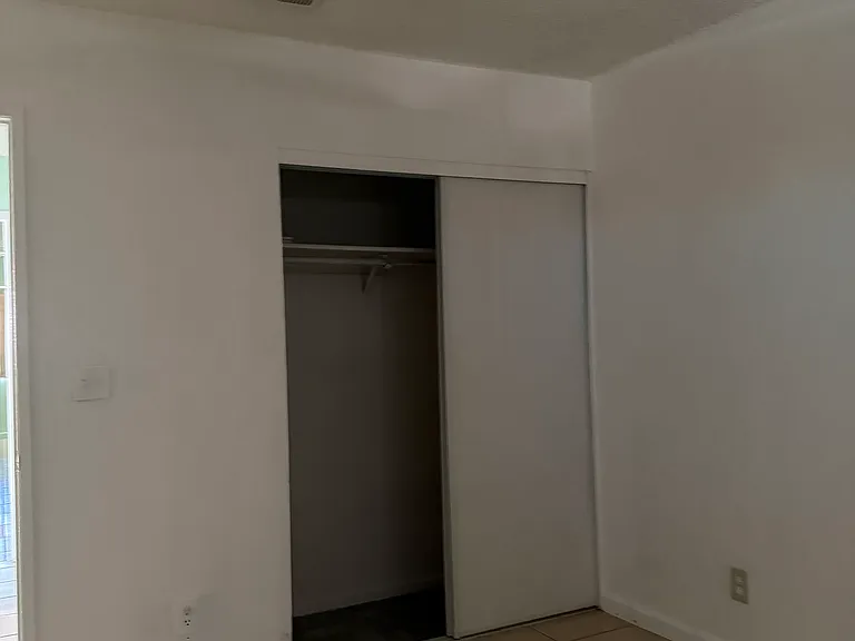 544 Navajo Dr — Photo 1