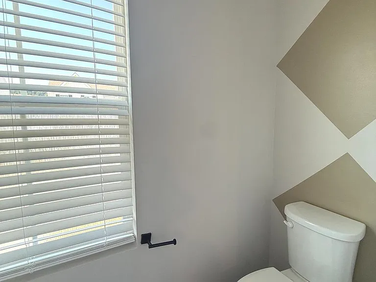 35 Thrower Rd — Photo 4