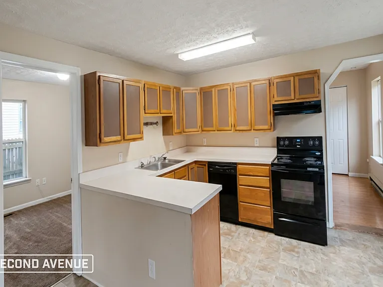 260 W Taylor St — Photo 3