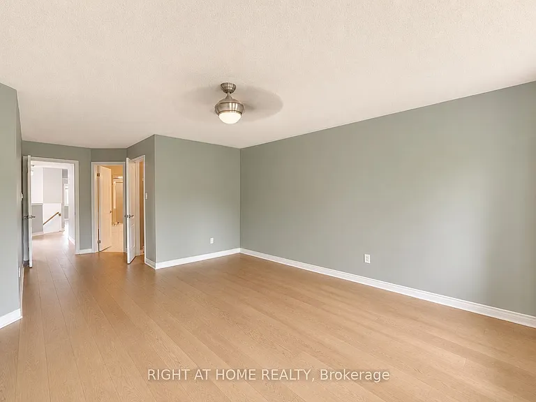 2233 Rockingham Dr — Photo 15