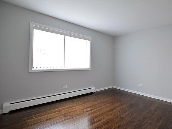 5th image of 6030 N Kenmore Ave #1