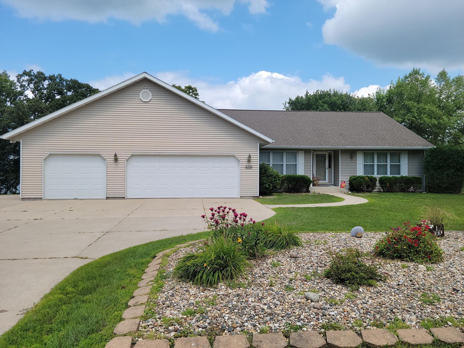 2716 Campus Ln, Albert Lea, MN 56007 Zillow