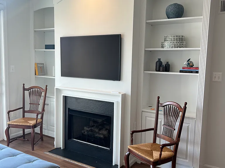 Living room with Samsung Frame TV