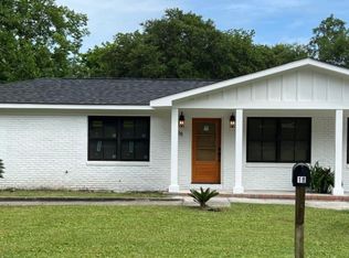 18 Ellen Ave, Mount Pleasant, SC 29464