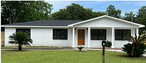 18 Ellen Ave Photo 1