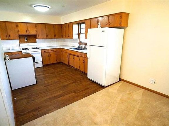 4th image of 3027 Nanette Dr