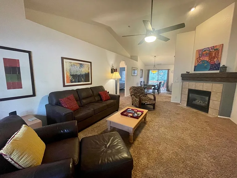 57 E Mohawk Dr — Photo 2