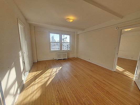 4th image of 51 W 86th St #1115