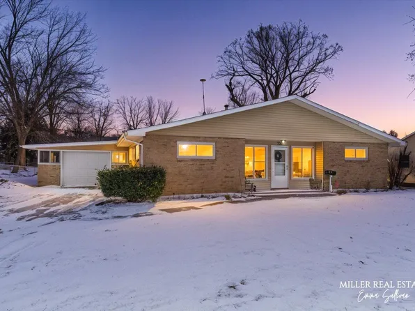 730 6th Ave, Lake Odessa, MI 48849