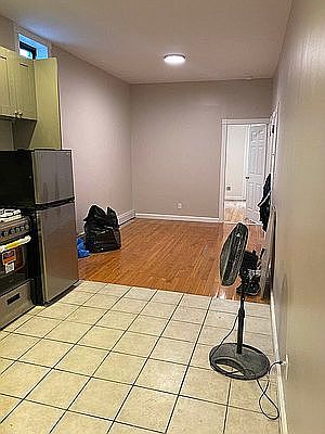 4th image of 235 16th St Floor 2