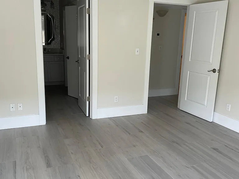 2366 E Mall Dr #317 — Photo 15