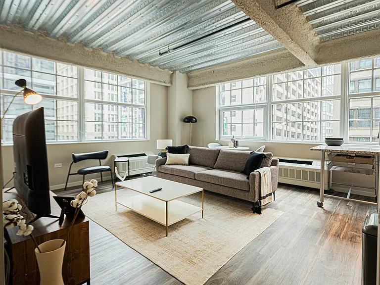 MDA Apartments — Photo 2