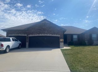 850 W Capitol Hill Dr, Rogersville, MO 65742