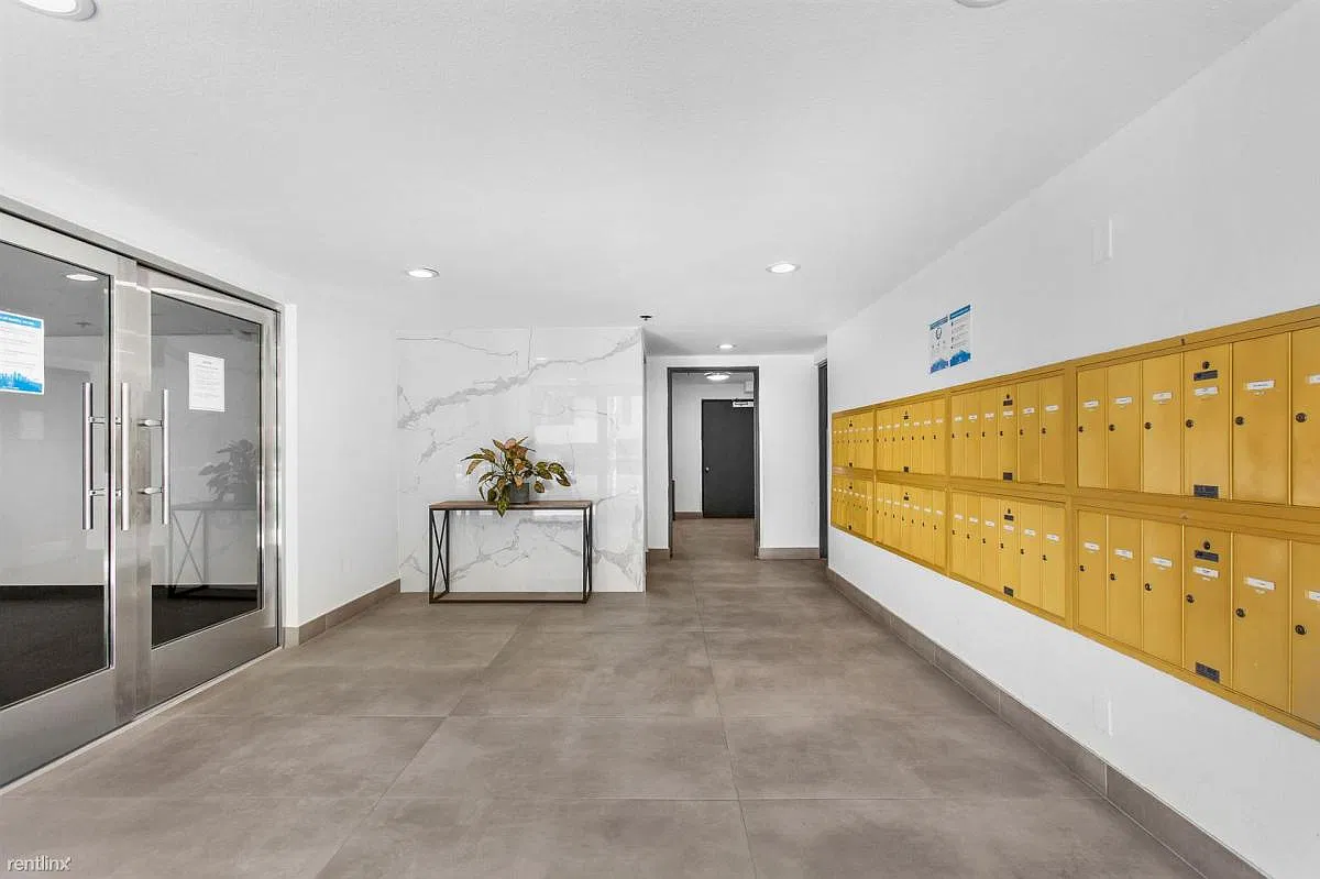 Sierra Crest Apartments — Photo 1