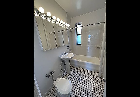 4th image of 4705 45th St APT F1