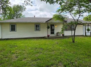 16399 R Rd, Mayetta, KS 66509