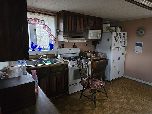 5th image of 60 Guyette Drive