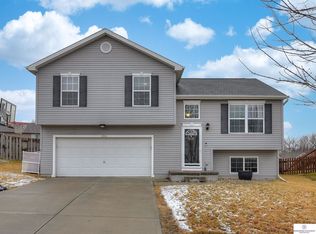 1706 N 206th St, Elkhorn, NE 68022