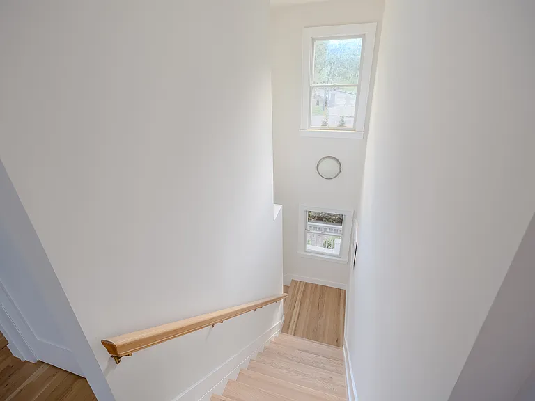 12 Knoll Rd — Photo 40