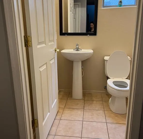 504 E Calle Escora — Photo 20