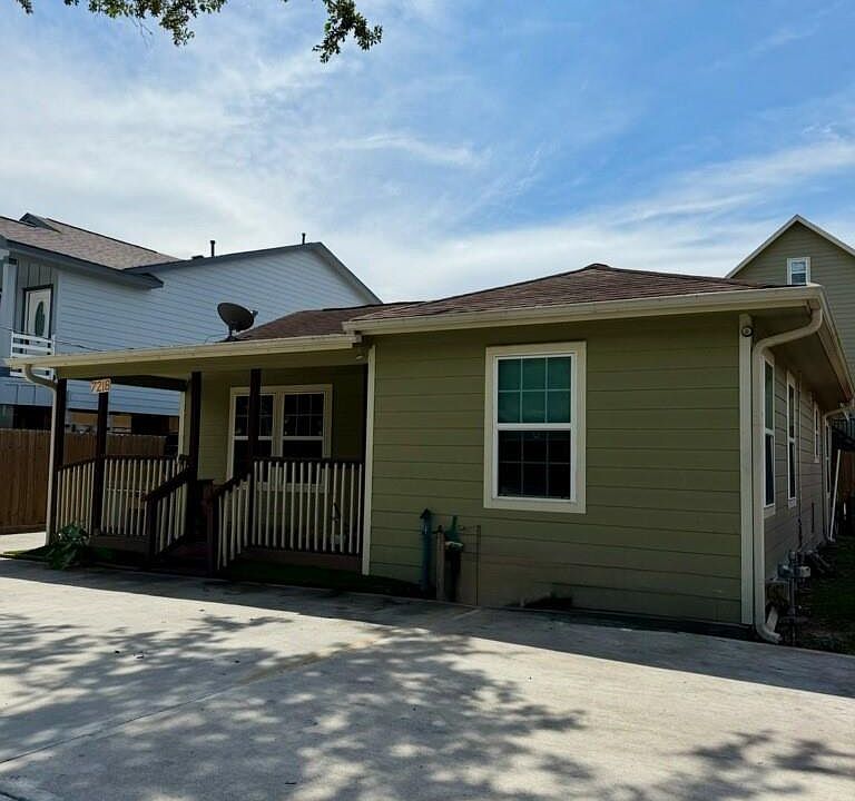 2nd image of 7218 Philibert Ln