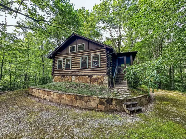 58 Bear Creek Ln, Clayton, GA 30525