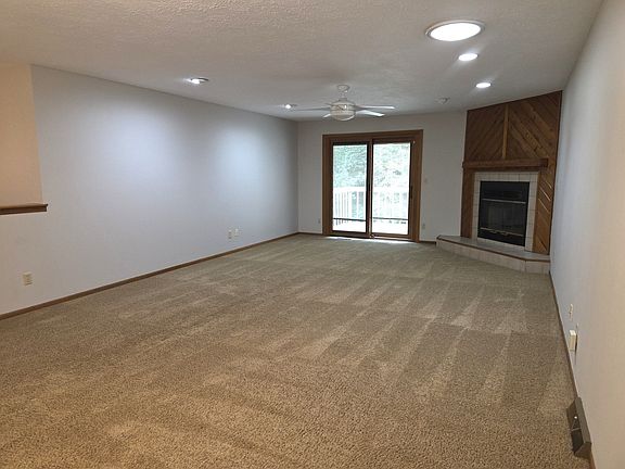 3rd image of 5811 Elaine Dr #0
