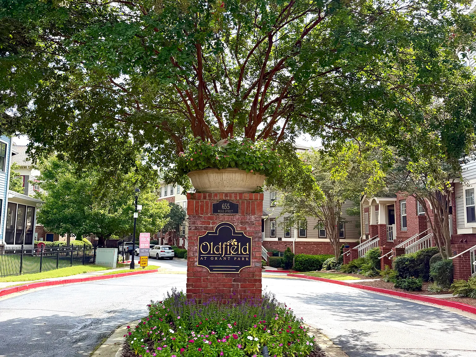 3 bed, 2.5 bath, 2218 sqft, $2,900 — Photo 3