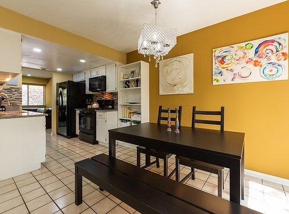 Dining/Kitchen