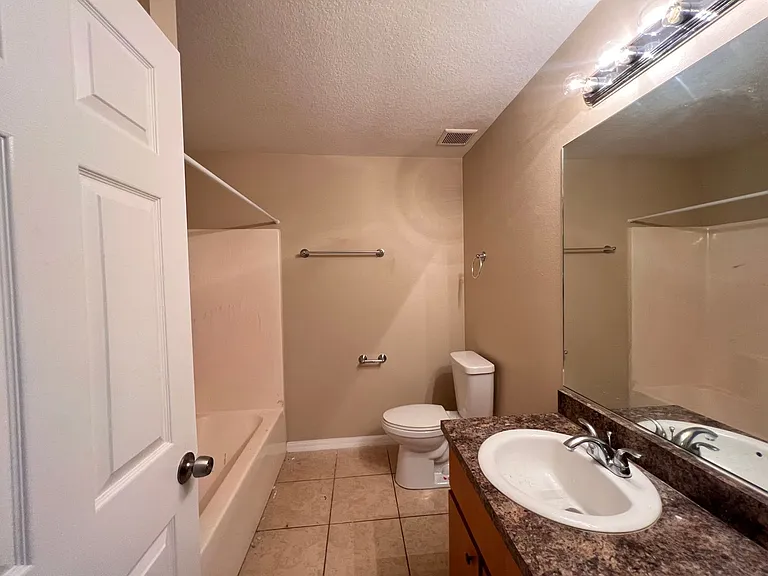 Rainbow Lake Apartments — Photo 13