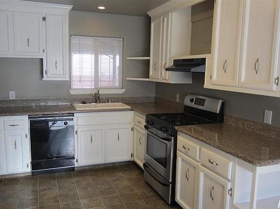 3rd image of 2745 Nordlund Way