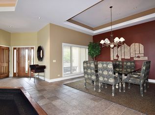 4313 Royal Windyne Ct, Saint Charles, IL 60174