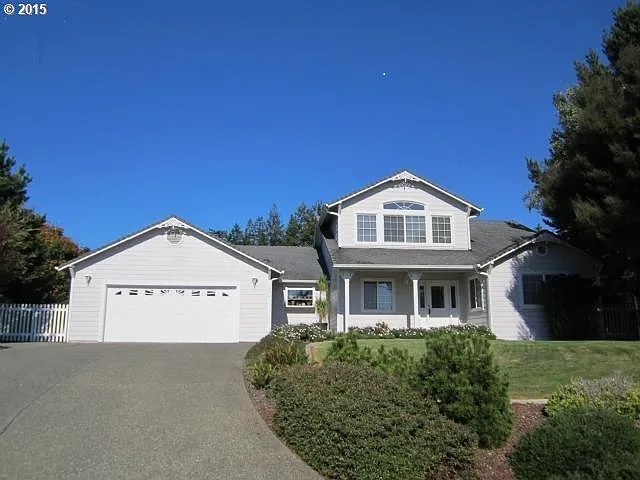 928 Hidden Ct photo 1